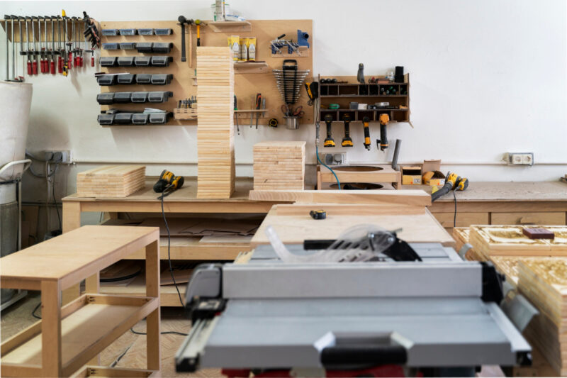les-regles-de-securite-essentielles-dans-un-atelier-de-menuiserie